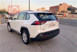 تۆیۆتا ڕاڤ 4